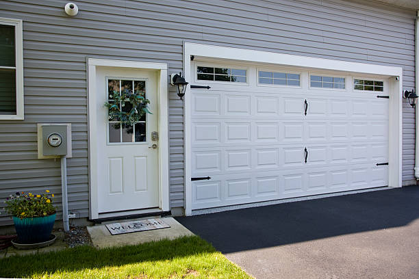 24/7 Emergency Garage Door Panel Replacement experts in Santa Cruz, CA